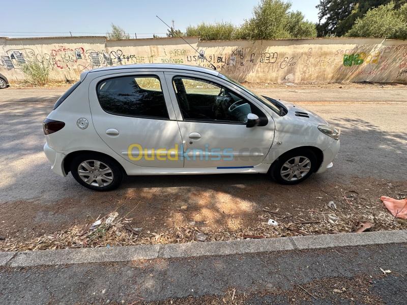 Peugeot 206 Plus 2012 206 Plus 16