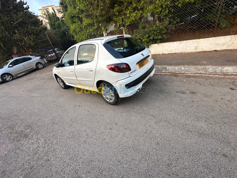 Peugeot 206 Plus 2012 206 Plus 20