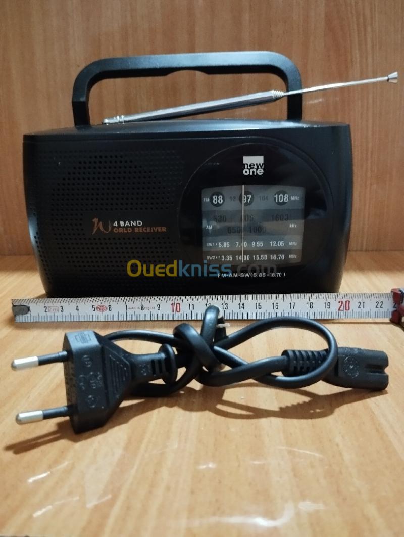 RADIO PORTATIVE 4 bande : FM-AM, SW1-SW2