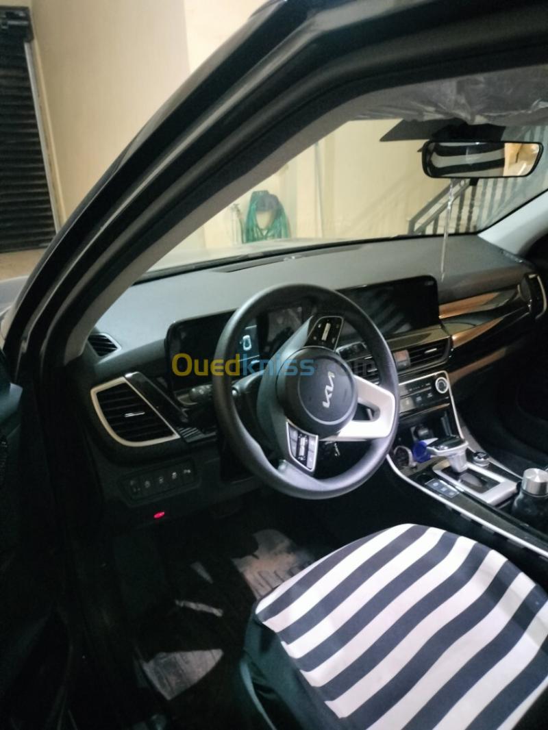 Kia Seltos 2025 1.5L Luxury 3
