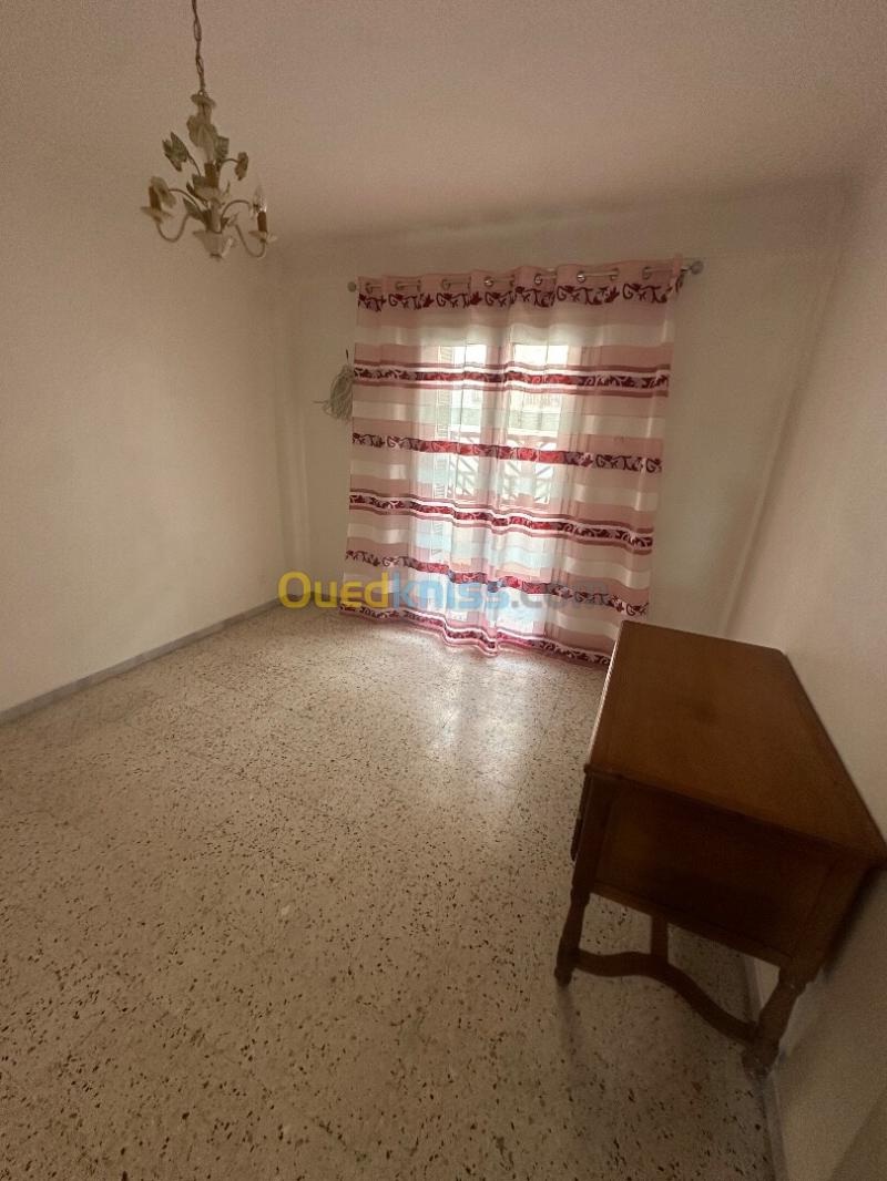 Location Appartement F4 Alger Said hamdine 5