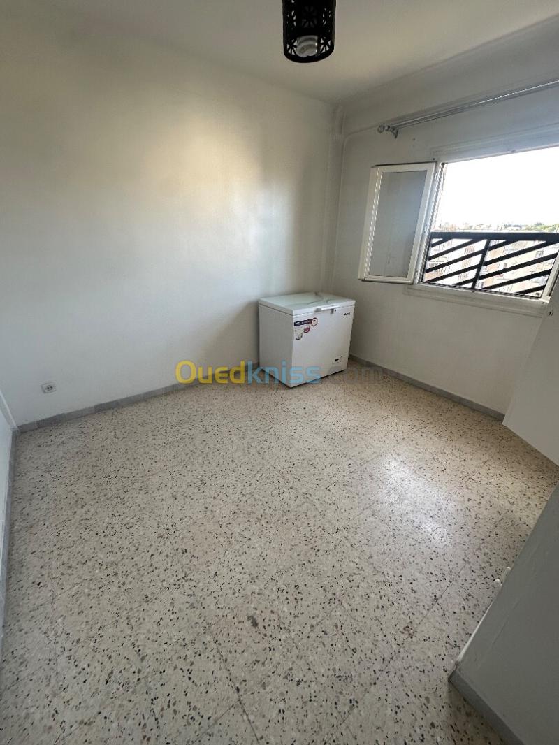 Location Appartement F4 Alger Said hamdine 7