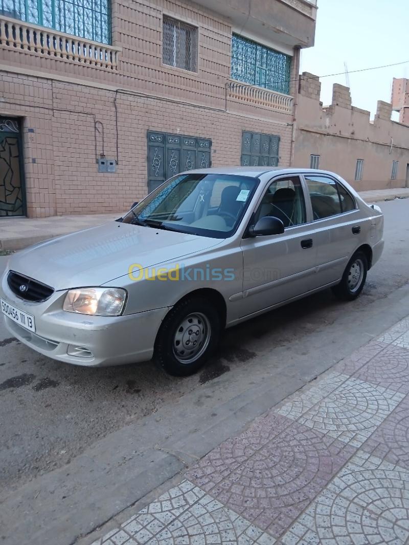 Hyundai Accent 2011 GLS 4
