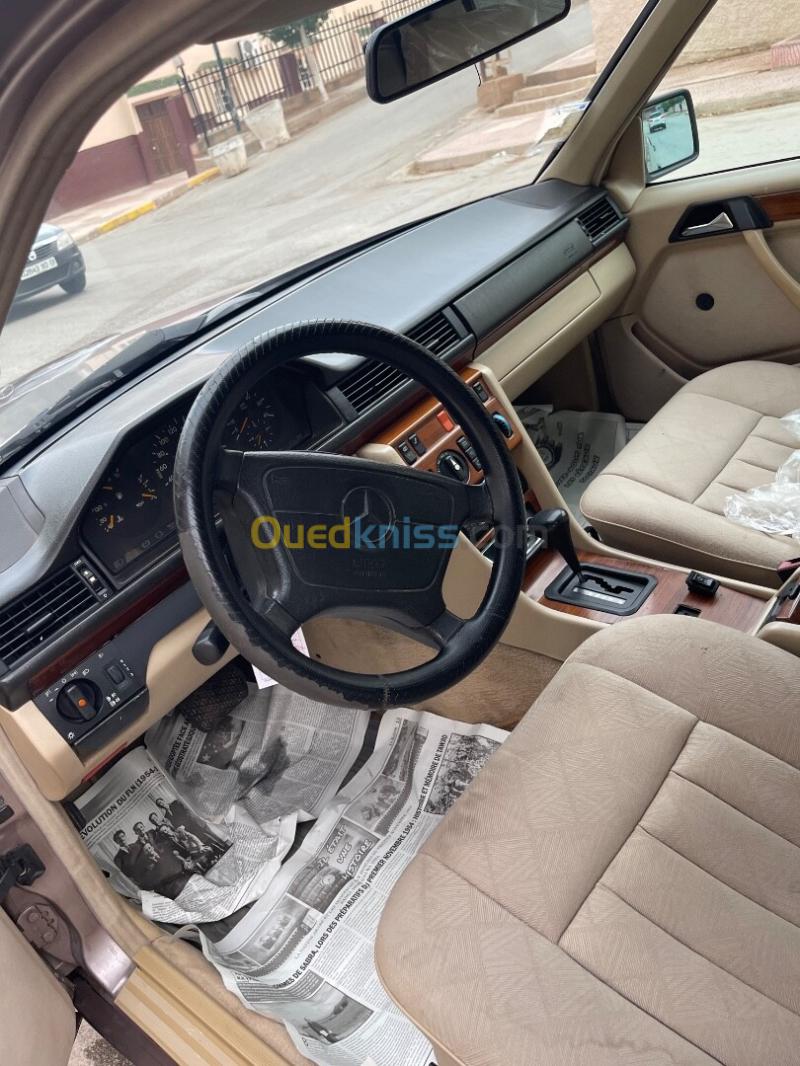 Mercedes E250 -124 1996  8