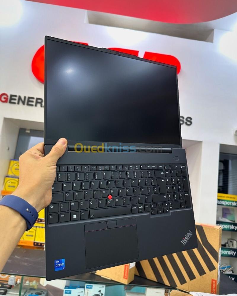 LENOVO THINKPAD E16 Gen1 Intel Core i7-13700H 24 Mo de cache, 24 Mo  5 GHz 16GB 512GB SSD 16 WUXGA 7