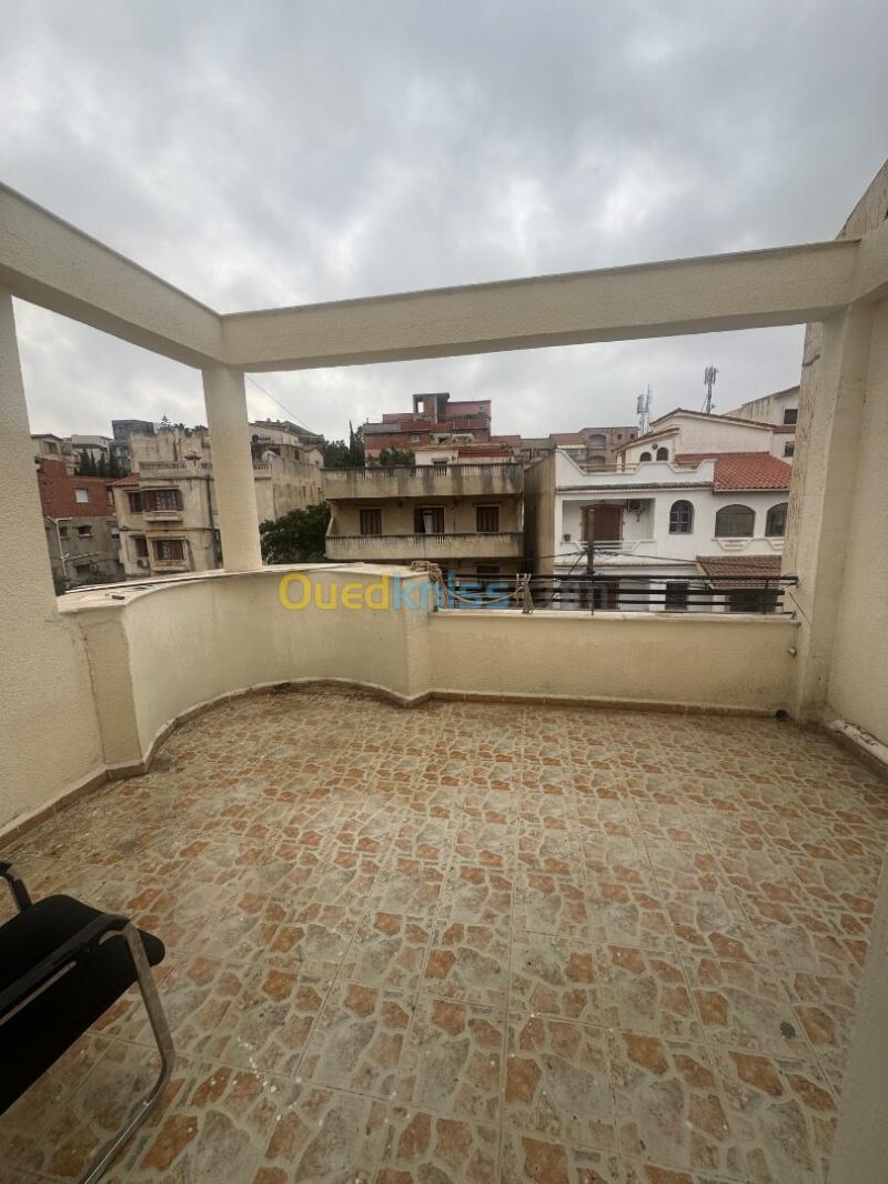 Location Appartement Niveau de villa F4 Alger Dely brahim
