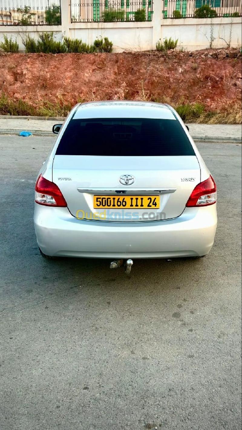 Toyota Yaris Sedan 2011 Yaris Sedan 4