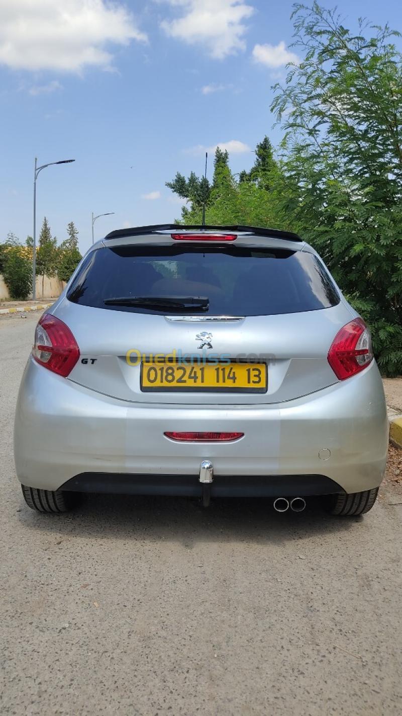 Peugeot 208 2014 Style 5