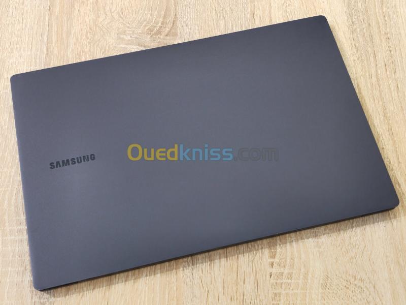 SAMSUNG GALAXY BOOK 2 PRO I5-1240P 8G 256G SSD 13.3'' FHD AMOLED WIN11 SOUS EMBALLAGE 7