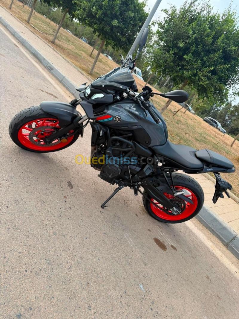 Yamaha MT07 2021 2