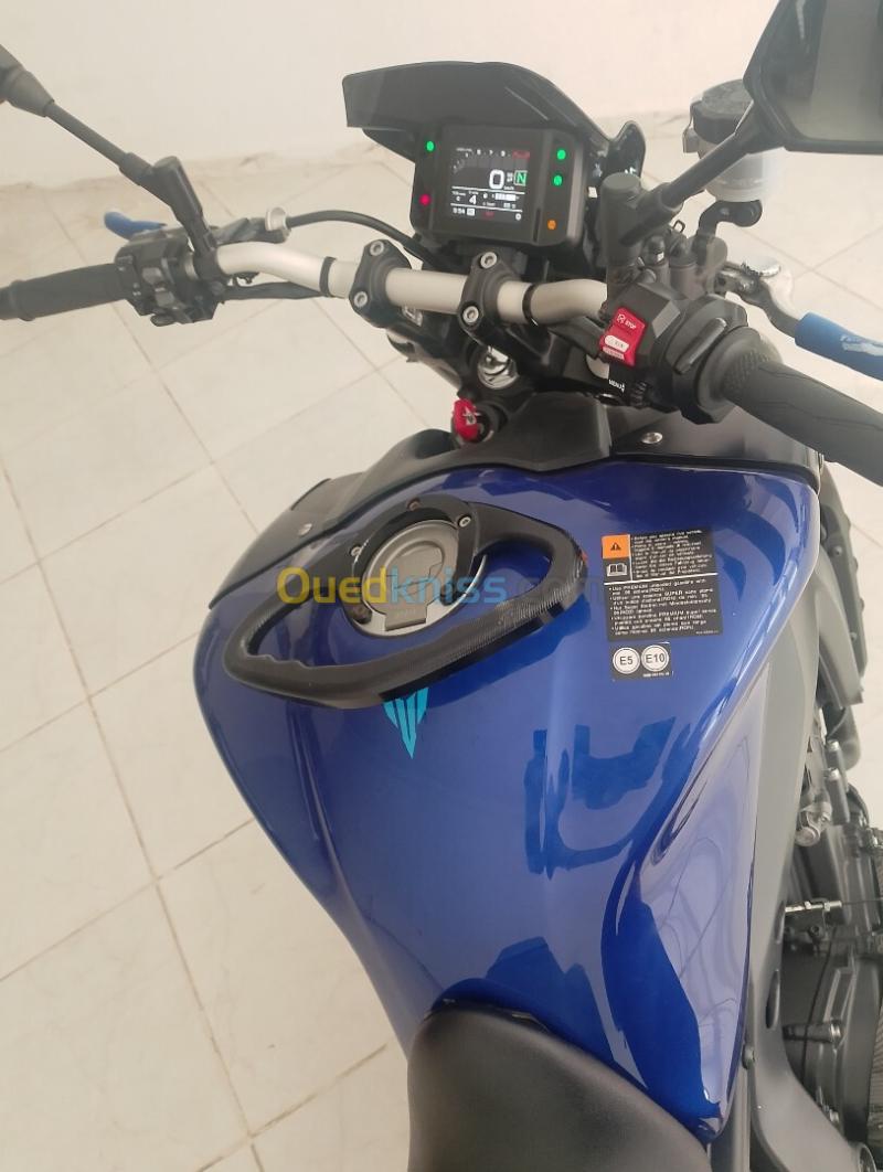 mt09 yamaha 2023 5