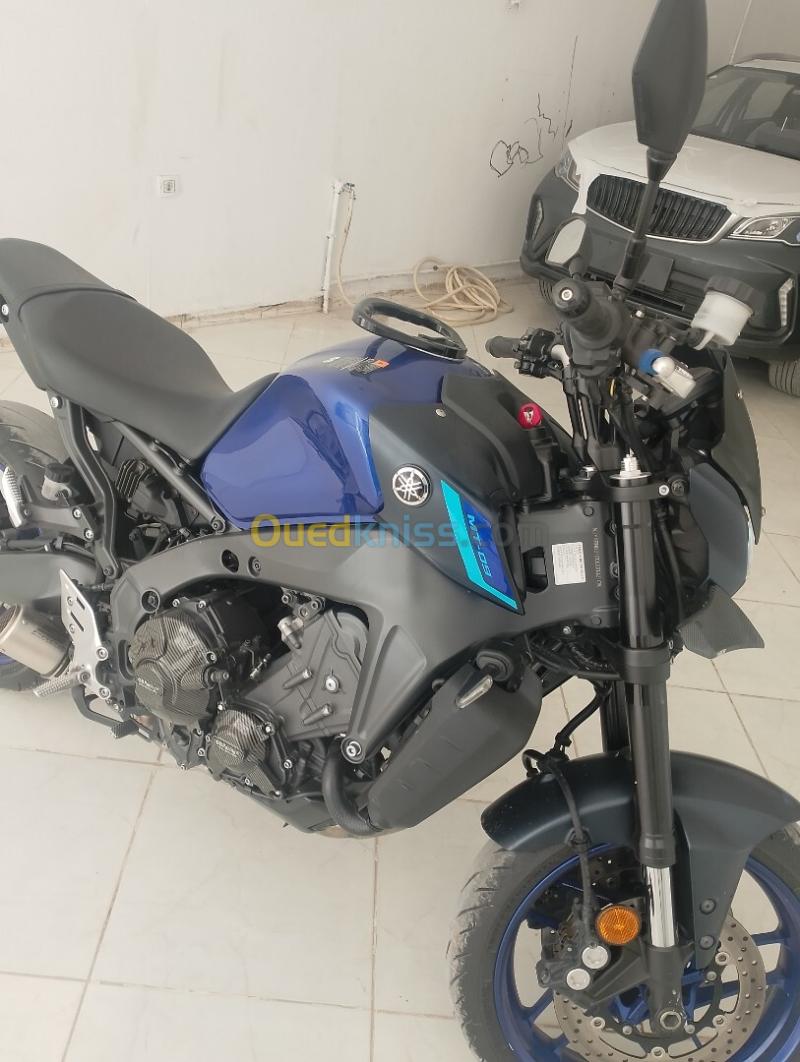 mt09 yamaha 2023 7
