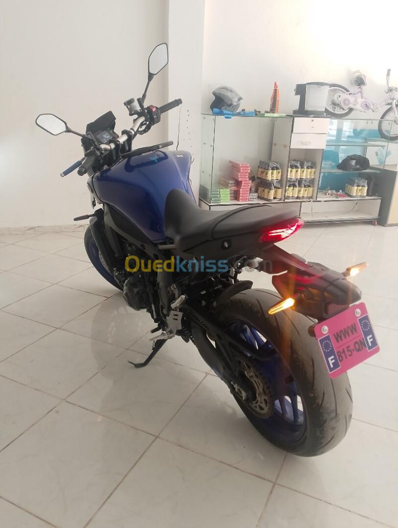 mt09 yamaha 2023 9