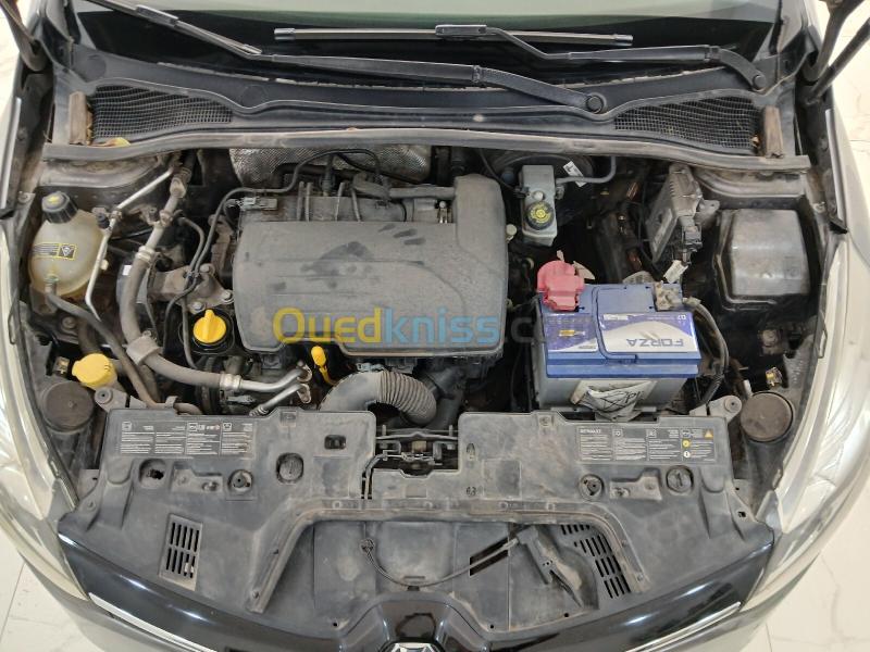 Renault Clio 4 2013 Dynamique 13