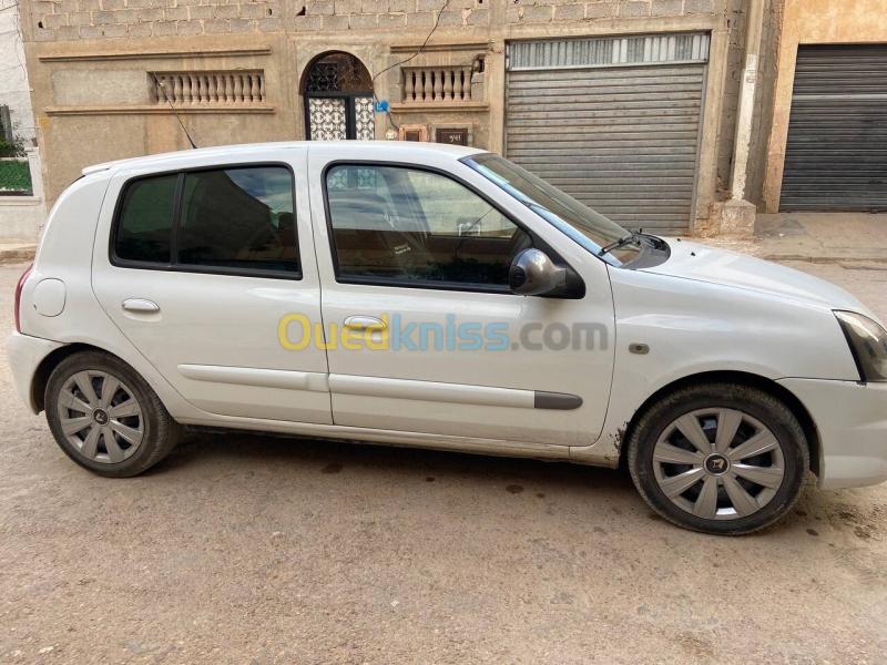 Renault Clio Campus 2013 Bye bye 3