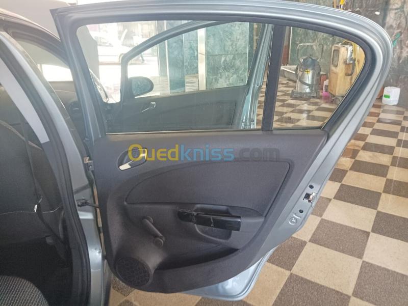 Opel Corsa 2013 Corsa 7