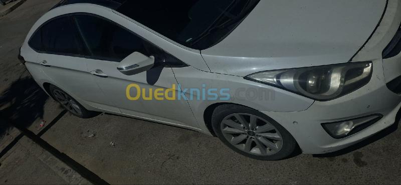 Hyundai i40 2012 Extreme 4