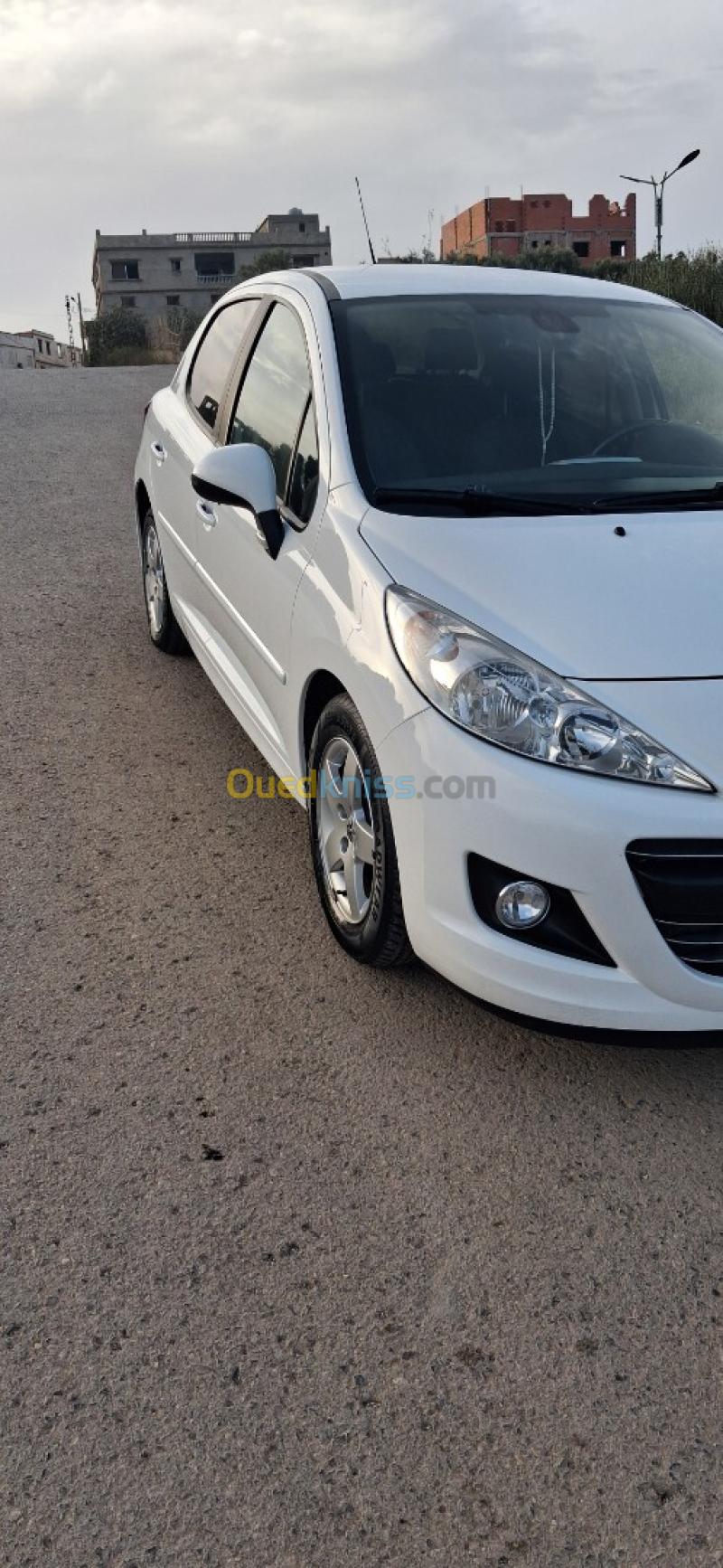 Peugeot 207 2012 Allure 6