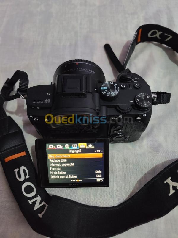  Sony a 7 Mark 3 Click 10k Avec Bag Sony Mount Canon et Avec Bandoulière et avec Batrie Original 