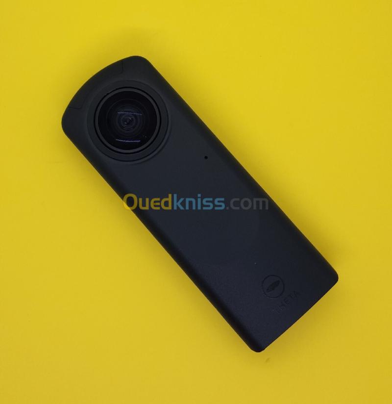 RICOH THETA Z1 2