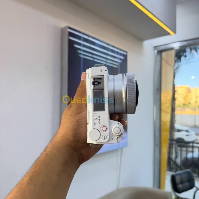 Sony ZV-E10 Mark II avec kit Lens 16-50mm presque neuf Sous emballage 4