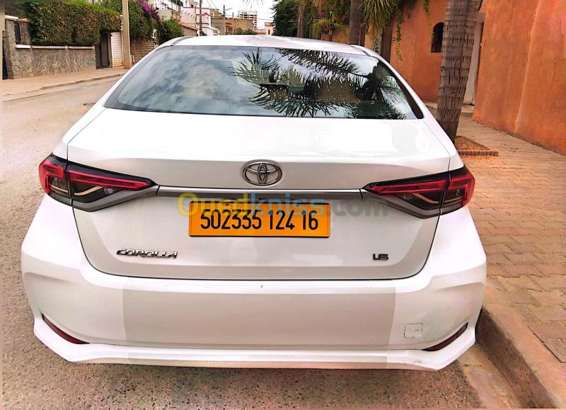 Toyota Corolla 2024 Berline 3