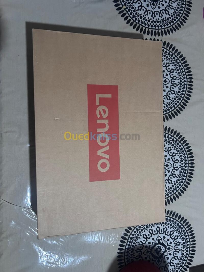 Lenovo ideapad 1 celeron N4500 4g RAM DDR4/256GO SSD ECRAN 15,6POUCES NEUF JAMAIS UTILISÉ