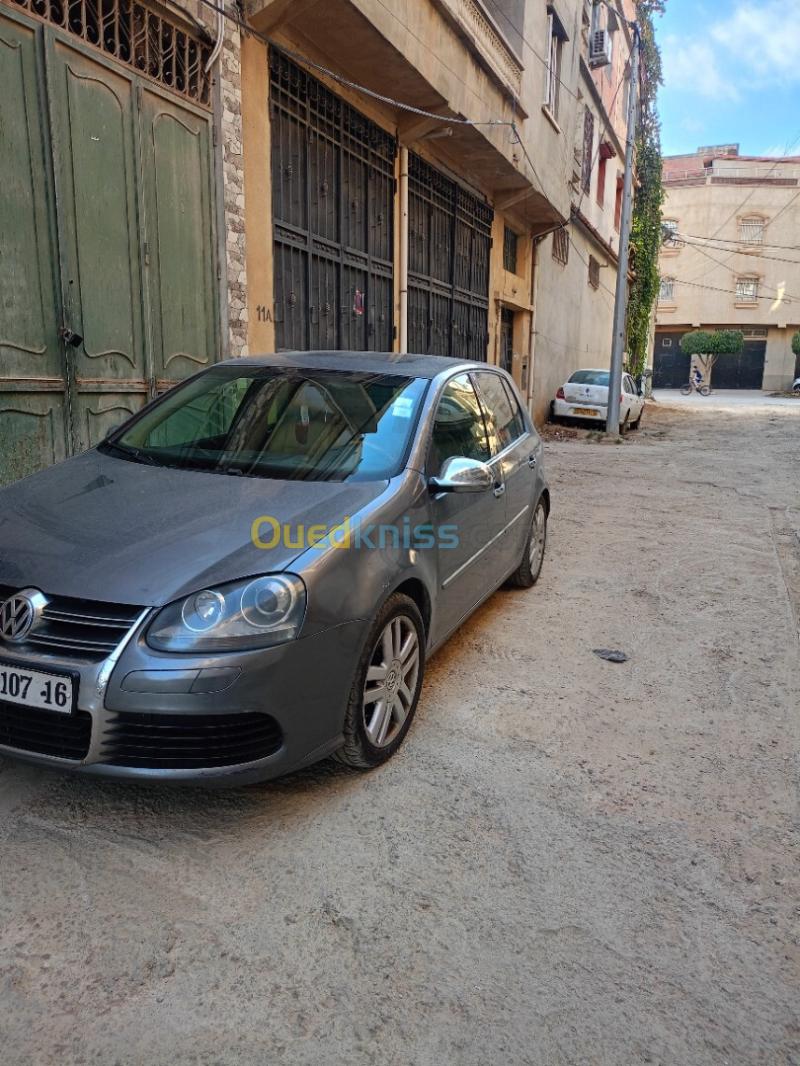 Volkswagen Golf 5 2007 R32 3