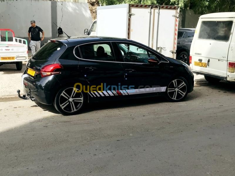 Peugeot 208 2017 GT Line 2