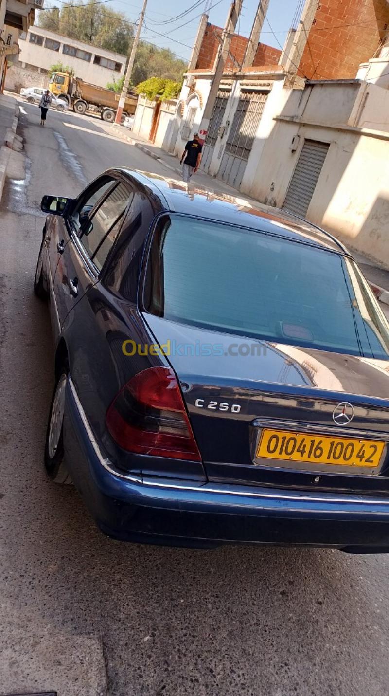Mercedes Classe C 2000 C250 turbo diesel 3