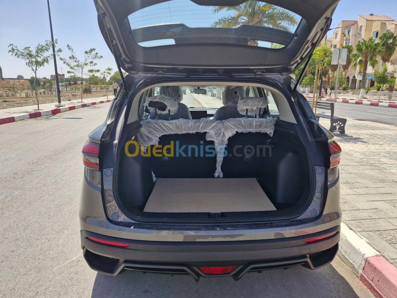 Geely Coolray 2026  6