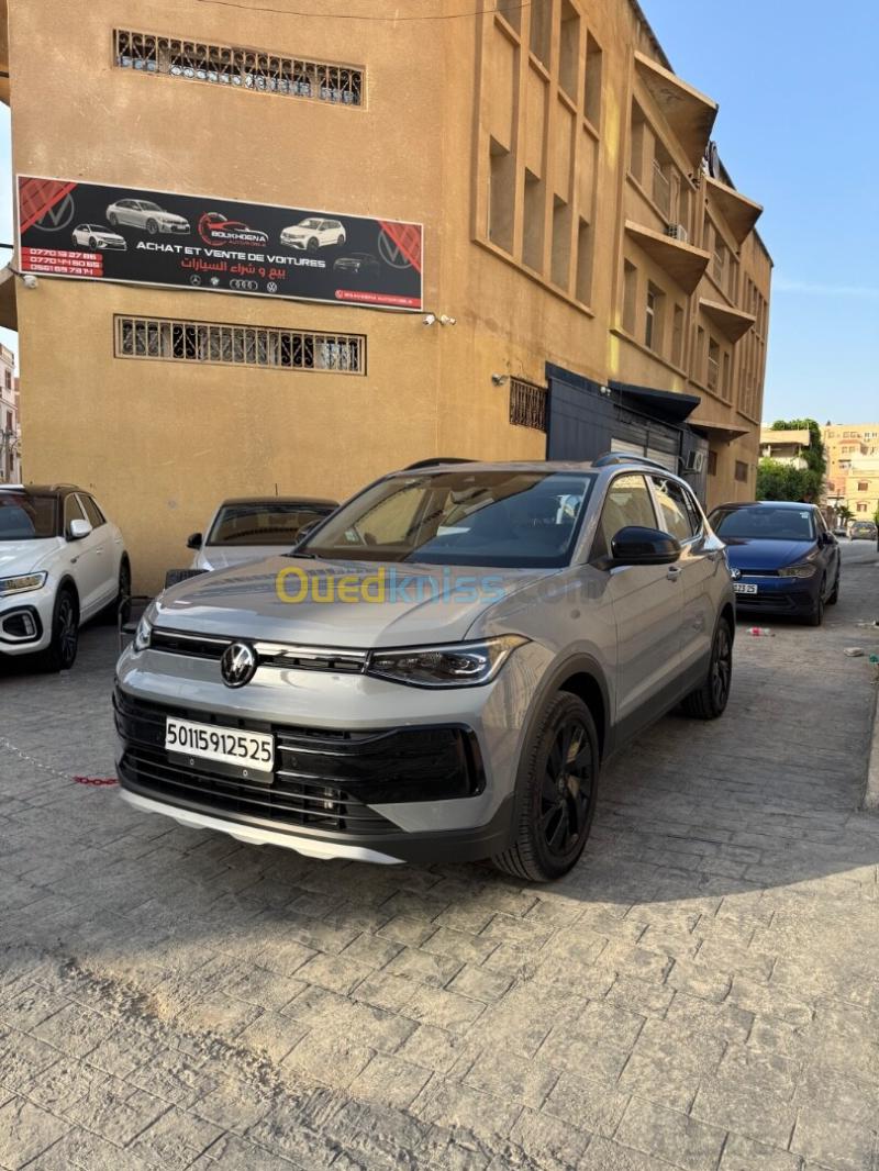 Volkswagen Tharu  2025 XR turbo black 2