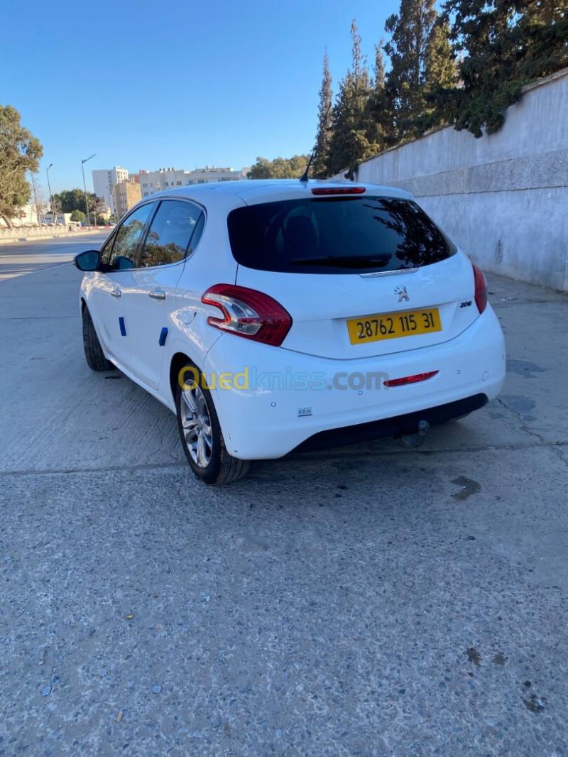 Peugeot 208 2015 Allure 2