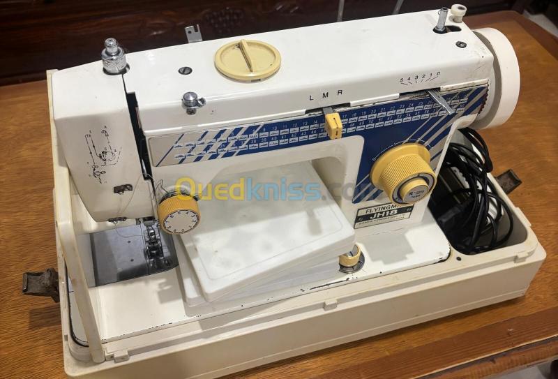 Machine à coudre ماكينة خياطة
