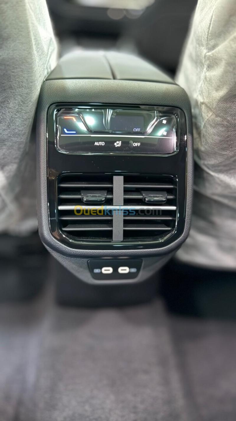 Volkswagen Passat 2025 R Line 24