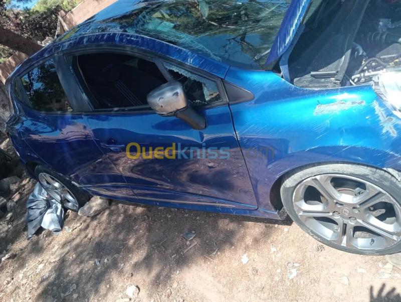 Renault Clio 4 2019 GT Line + 4