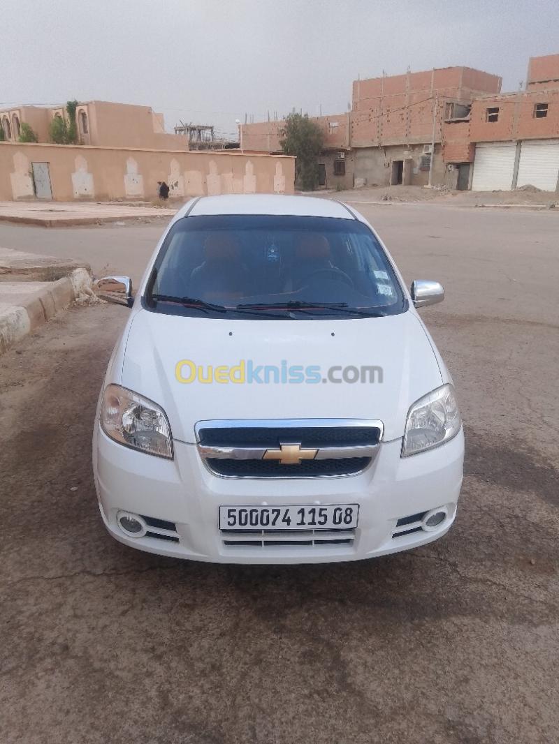 Chevrolet Aveo 4 portes 2015  27