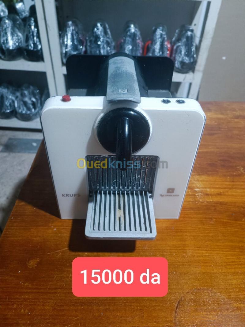 Machine à café Nespresso . للبيع آلة قهوة بالكبسولات من علامة نسبريسو. راجع أسفل الإعلان الاسعار 6