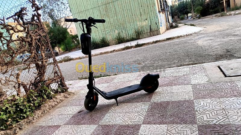 Trotinette electrique Ninebot F2 