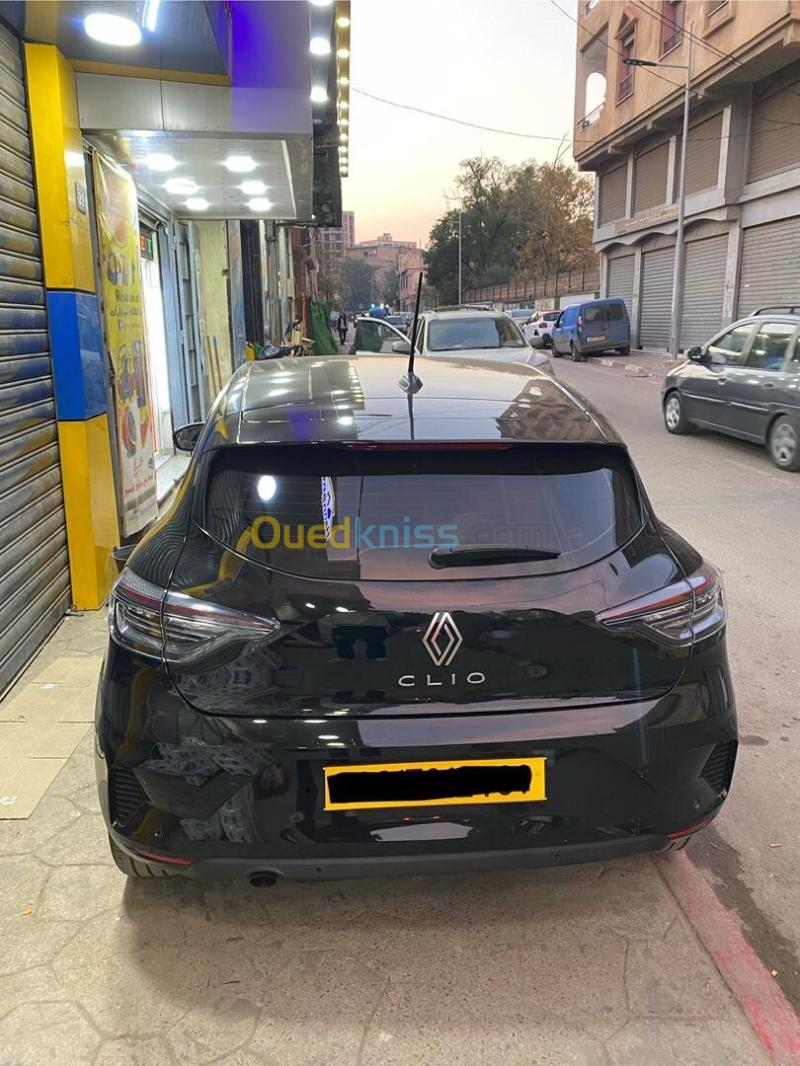 Renault Clio 5  2024 Techno 4