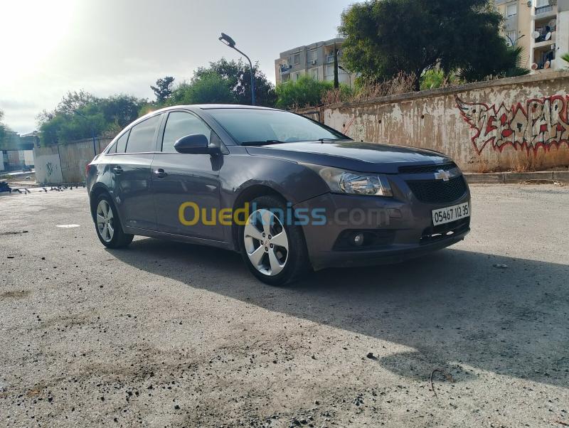 Chevrolet Cruze 2012 LT 3