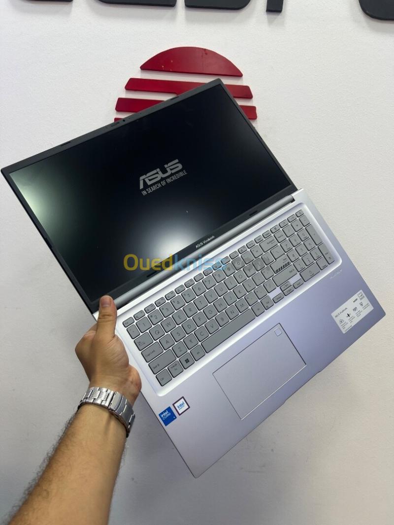 ASUS VIVOBOOK 17 cpu CORE 5 125u RAM 16GB NVME 512Gb intel graphique 10