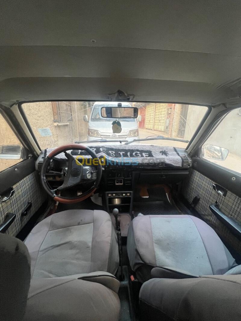 Peugeot 305 1985 305 4