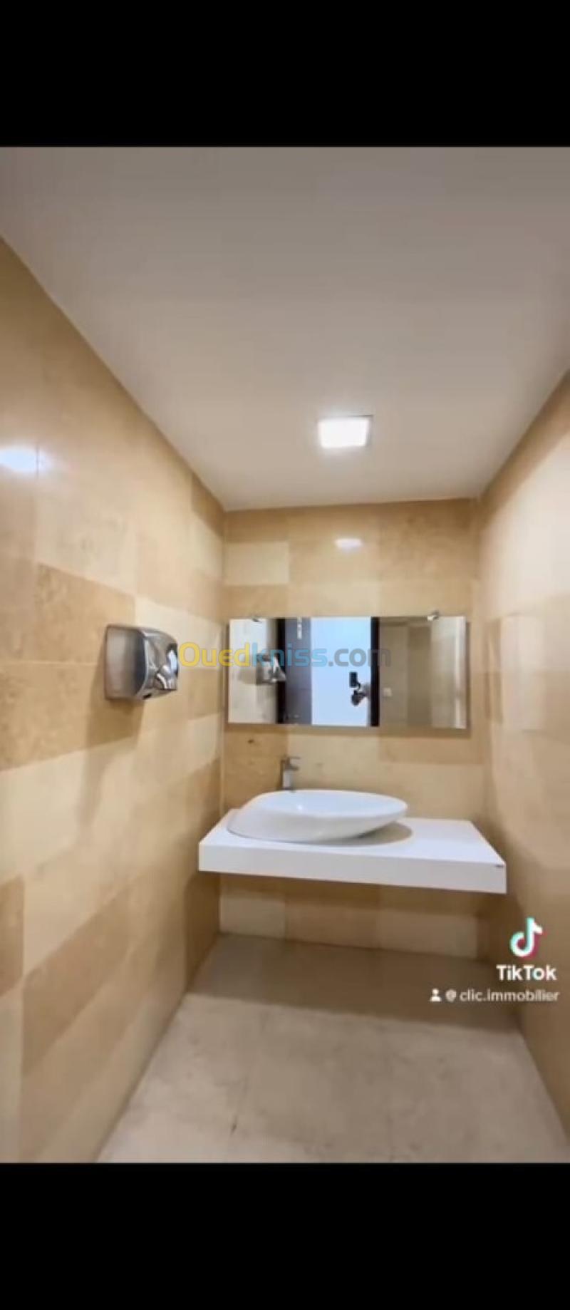 Vente Immeuble Alger Bouzareah 32