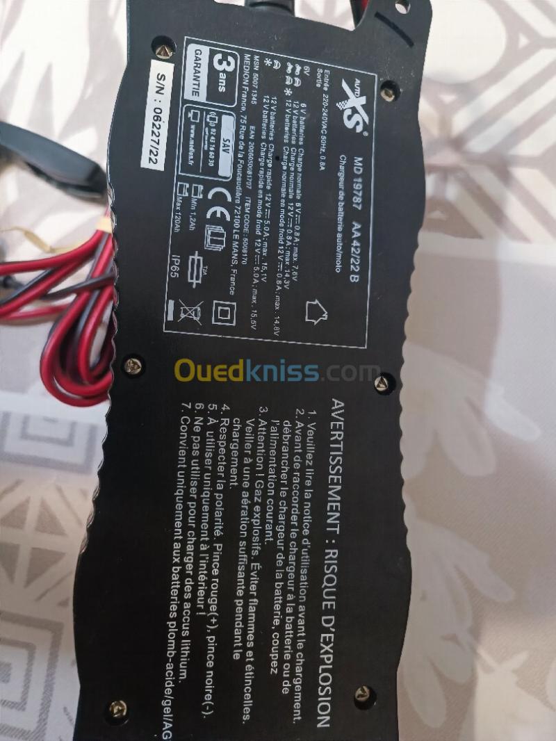 chargeur de batterie intelligent pour voiture et moto de marque XS Auto, modèle MD19787. 6