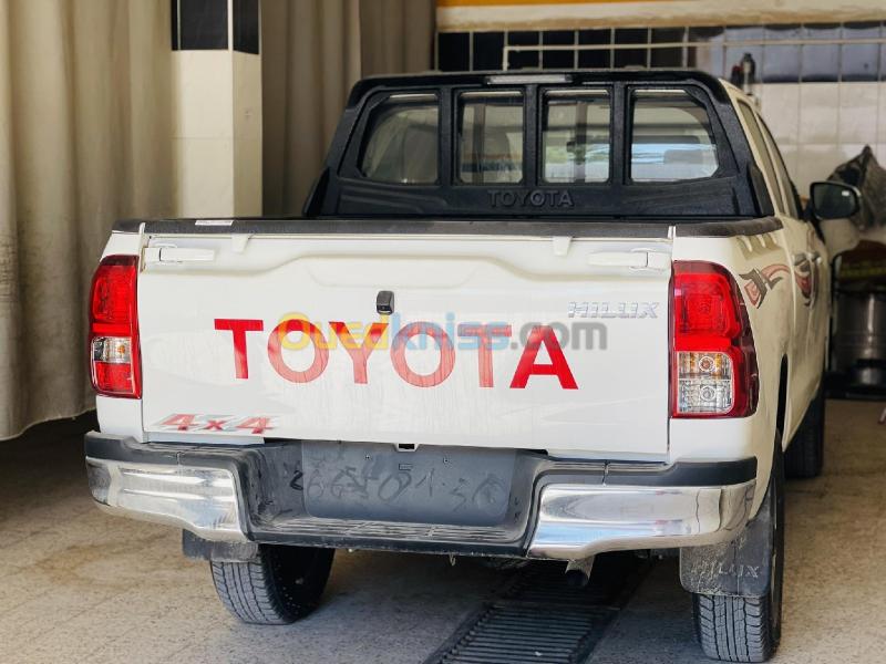  Toyota هاليكس 2024 سلوقية