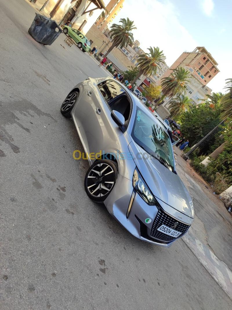 Peugeot 208 2022 Allure 8