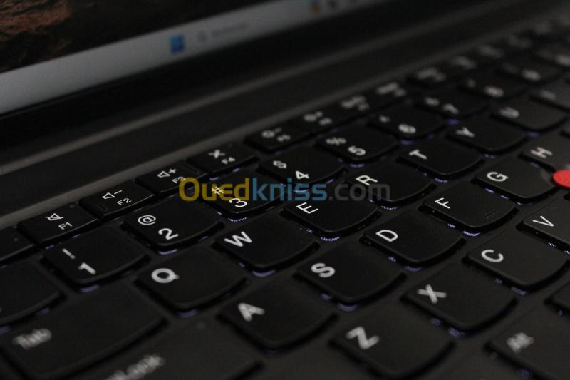 LENOVO THINKPAD P1 ULTRA 7 165H 64GB 512GB SSD ECRAN 16" 2K RTX 3000 ADA 8GB 2