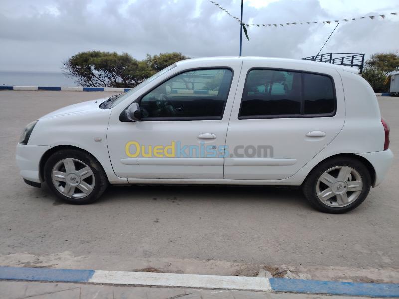 Renault Clio Campus 2013 Bye bye 5