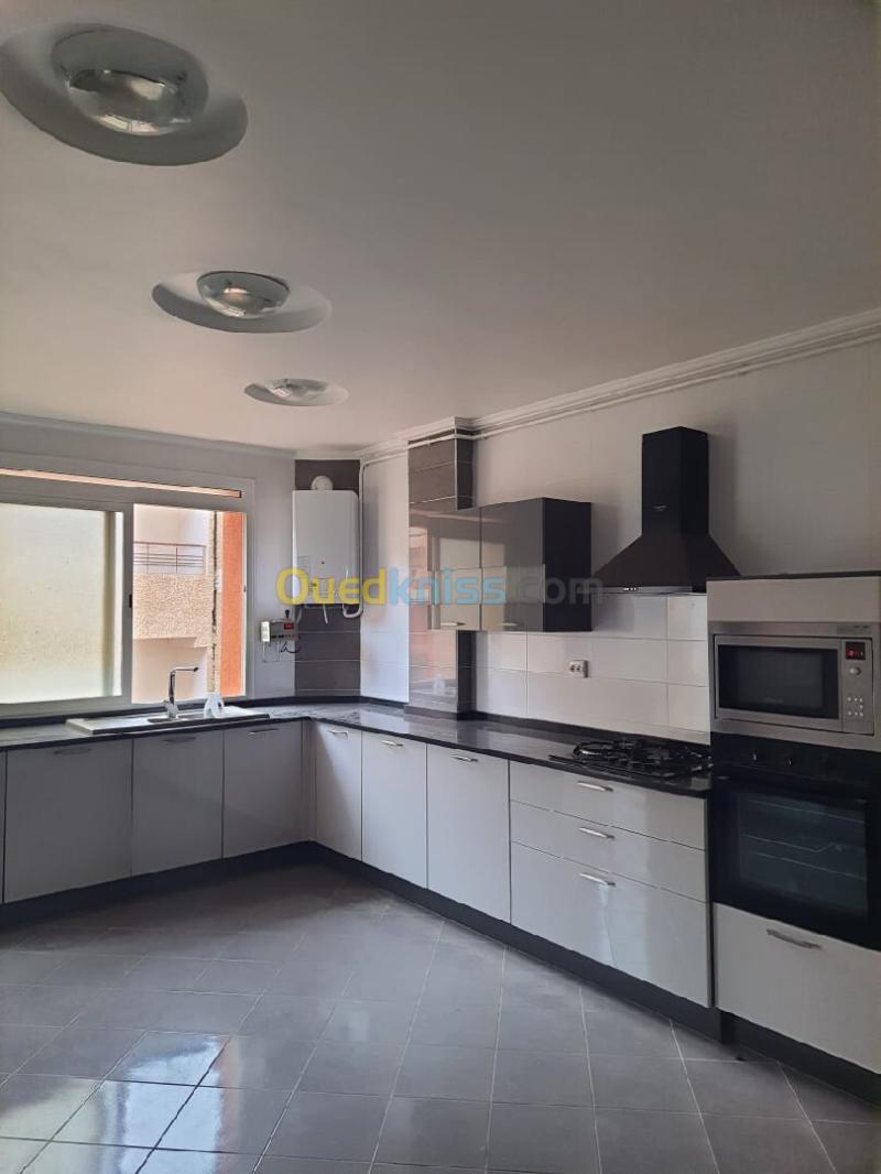 Cherche location Villa Alger Bir mourad rais 2